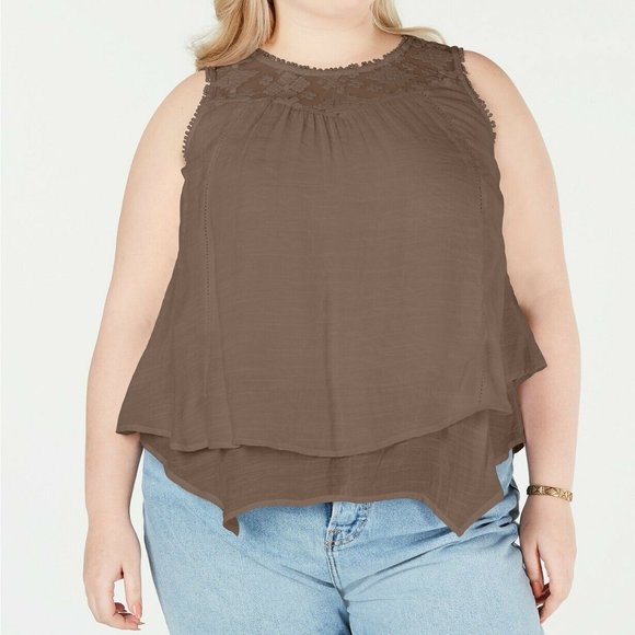 Women's Plus Size Lace-Yoke Crochet-Trim Tiered To - Picture 1 of 6
